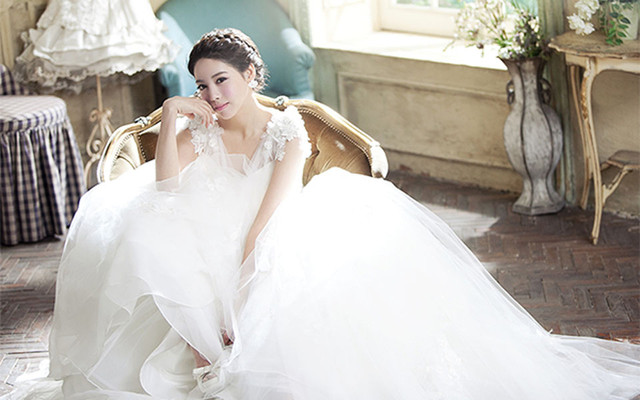 À Cưới Wedding Center