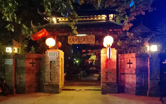 Vườn Tùng Cafe 