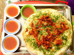 Bánh tráng nướng rải khô bò