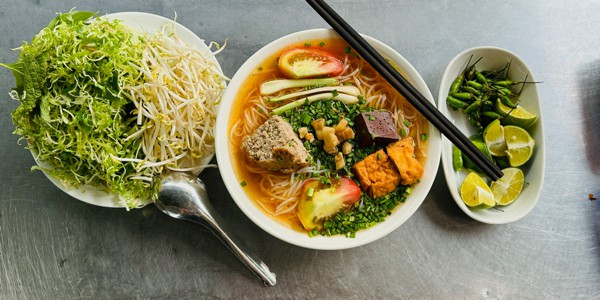 Bà Giao - Bún Riêu Buôn Mê Thuột