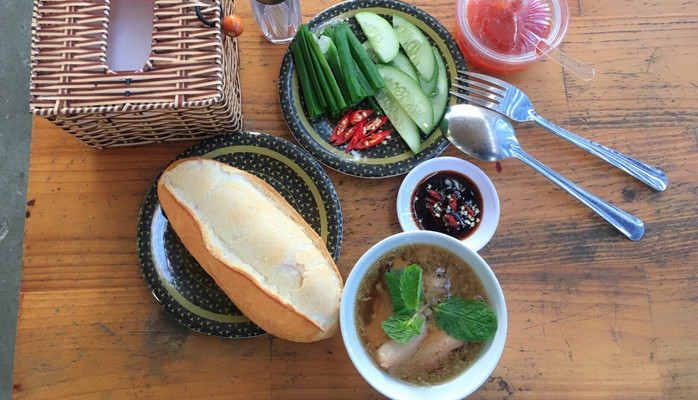 Bánh Mì Khâu Nhục