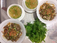 Đầy ấp đồ ăn mà giá lại rẻ 