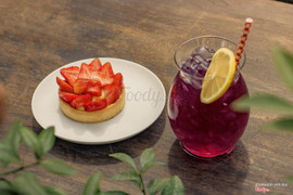 Strawberry and Butterfly pea