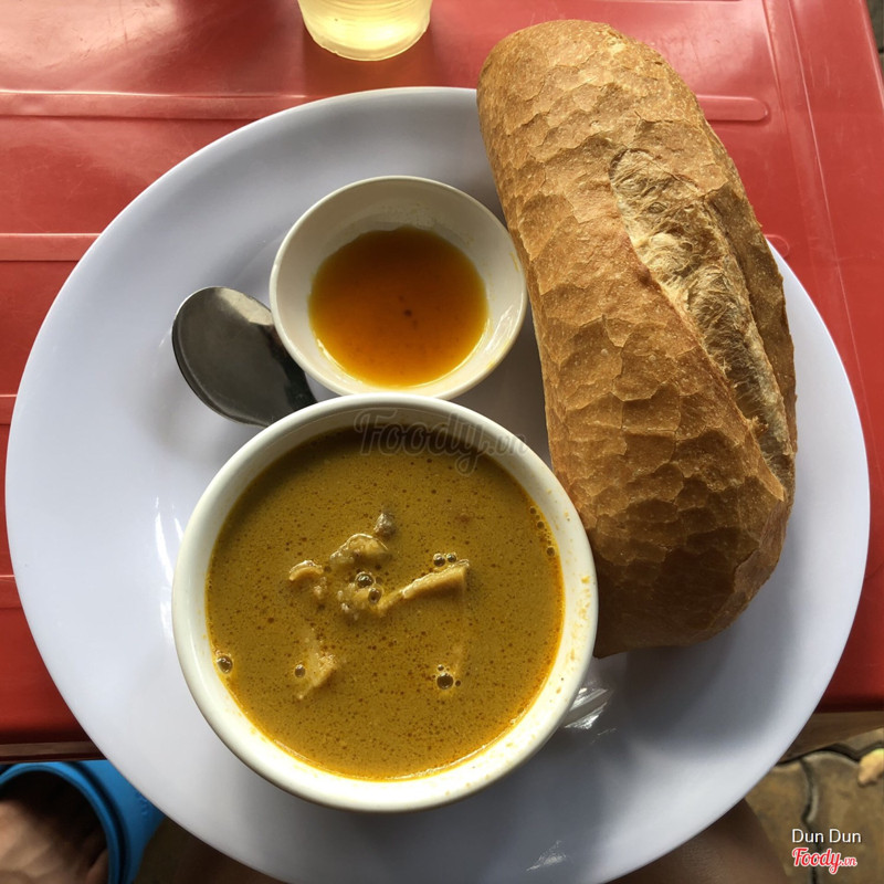 Phá lấu bánh mì