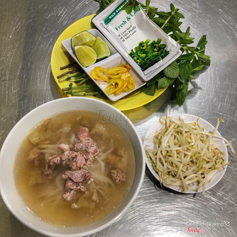 Phở tái gân