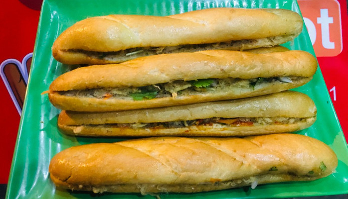 Bánh Mì Que Hot Hot - Bánh Mì Que - 141 Văn Tiến Dũng