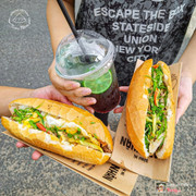 Bánh mì gà và bánh mì nam nhân (đặc biệt)