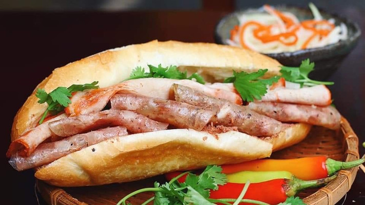 Chợ Bà Khơi - Đồ Ăn Chín & Bánh Mì