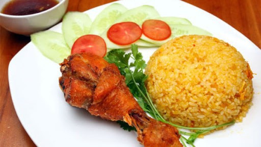 Cơm Gà Xối Mỡ 368