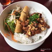 bún thịt nướng