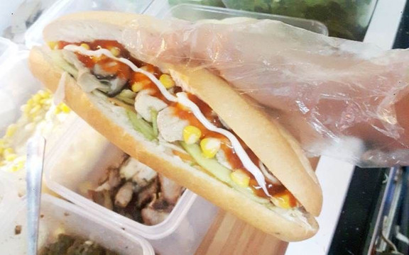 Bánh Mì Gà Mái - Trung Liệt