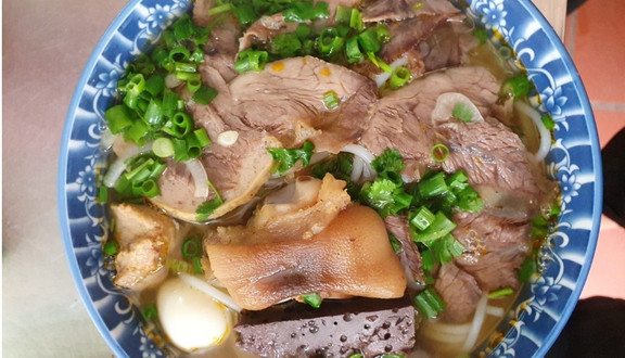 Quang Vinh - Bún Bò Huế - Ngõ 2 Ao Sen