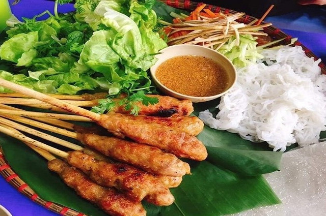 Nem Nướng & Cơm Chiên, Cơm Văn Phòng - Vân Anh