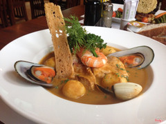 Súp hải sản Bouillabaisse