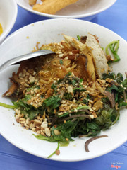 bún cá trộn