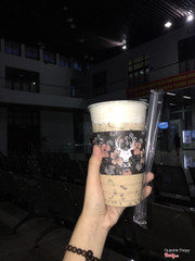 5* cho hồng trà sữa phô mai, trân châu trắng đặc biệt giống gongcha mê tít luôn, mình gọi qua Now vào tầm h cao điểm nhưng giao hàng cũng khá nhanh 👍🏻 giá thành cũng yêu hơn gongcha nữa, thêm cốc xinh xinh phù hợp sống ảo ạ