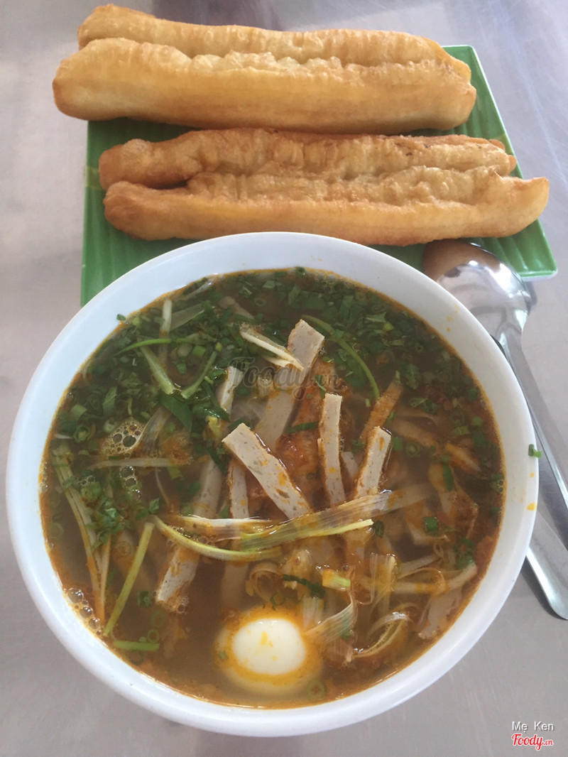 bánh canh huế