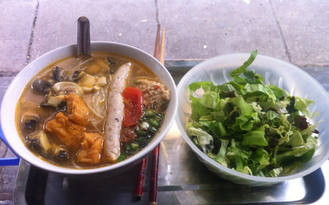 Bún riêu