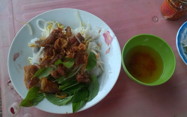 Bánh Cuốn & Bún Thịt Nướng