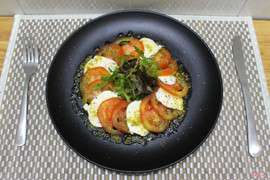 Tomato mozzarella Salad