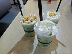 Matcha latte bánh plan và matcha latte đá xay socola trắng