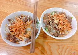 Bún bò Nam Bộ Cô Tuân