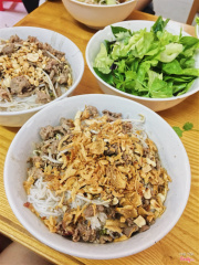 Bún bò Nam Bộ