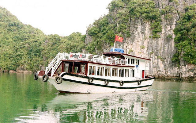 Cat Ba Local Cruise