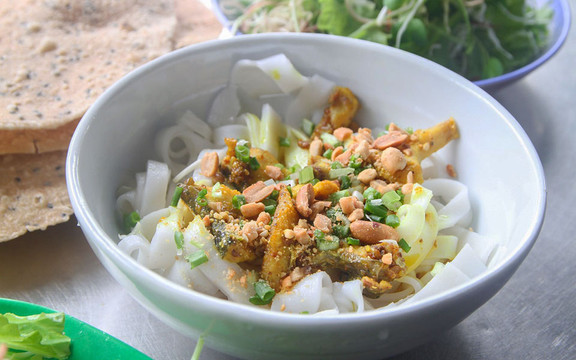 Ngọc Lan - Mì Cá Lóc & Bánh Canh