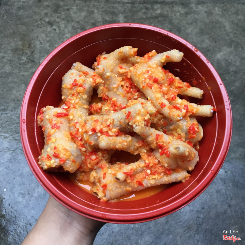 Chân gà sốt Thái 100k/hộp