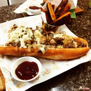 Combo Philly Cheesesteak và đồ ăn kèm. Best in Asia