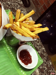 French Fries- Khoai tây tươi chiên đây ạ. Ăn ngon hết ý luôn