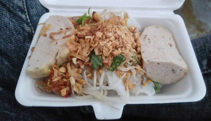 Bánh Cuốn, Bánh Ướt & Bún Thịt Nướng