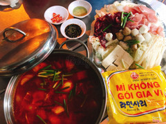 Lẩu kimchi 150.000 - 200.000. Giảm giá 20% từ 17/1 -> 20/1 