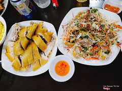 Gà luộc + gỏi