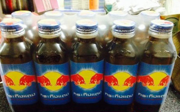 Redbull Thái Chai Thủy Tinh 