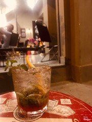 ly Cocktail buổi tối hoà cùng âm nhạc 