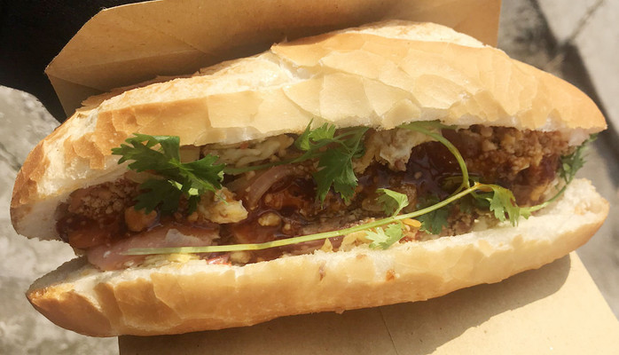 Cô Hai - Bánh Mì Dân Tổ