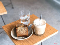 Bạc Sỉu Gạo và Bánh Chuối Gạo