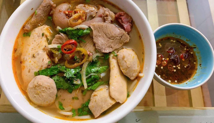 Cô Thanh - Bún Bò Huế - Phó Đức Chính