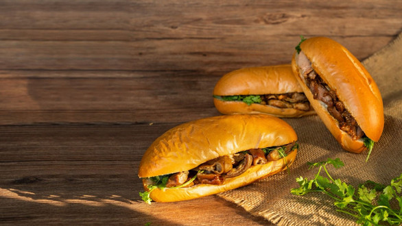 Bánh Mì Peppa - Vua Bánh Mì Heo Quay - Số 1 Lưu Quang Vũ