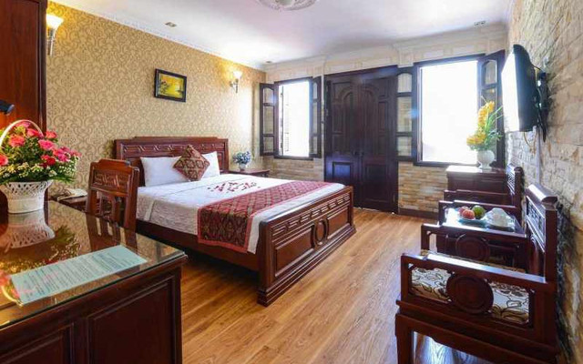 Little Hanoi Diamond Hotel - Bát Đàn