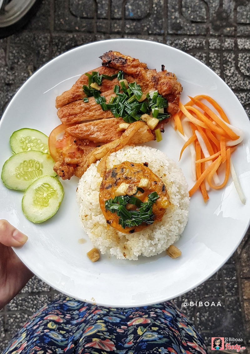 Cơm Sườn Chả