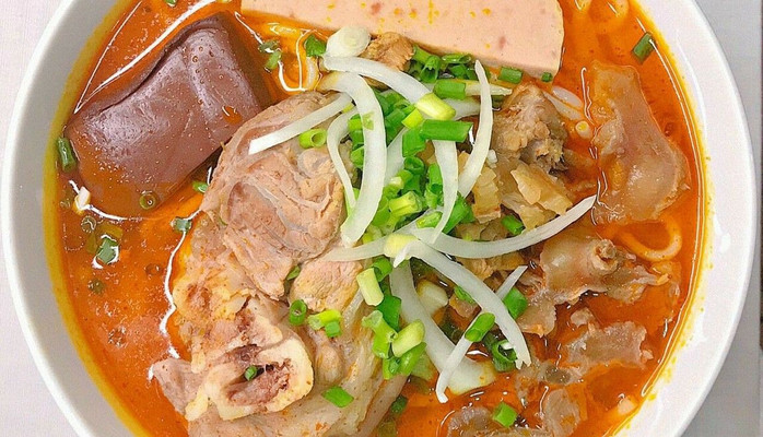 Ty Ái - Bún Bò Giò Heo - Tôn Thất Tùng