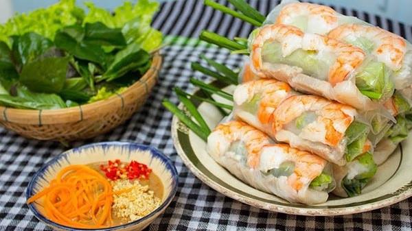 1992 Quán - Bánh Tráng Cuốn Thịt Heo, Gỏi Cuốn Tương Đen & Chân Gà Sốt Thái