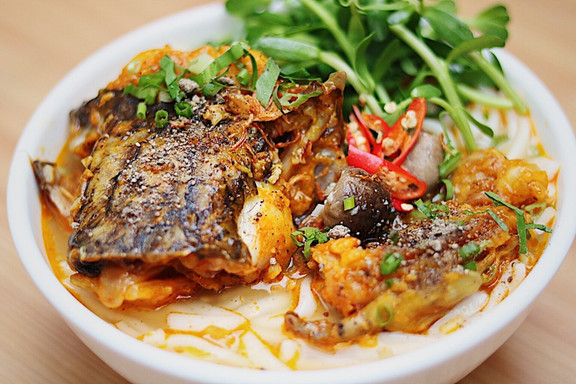 BÁNH CANH CÁ LÓC THIỆN MẬP - TÔ KÝ