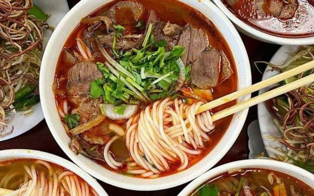 Bún Bò Huế Bến Ngự - Vũ Tông Phan