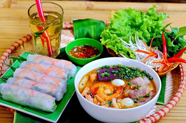 Bánh Canh 79 - Hồ Đền Lừ