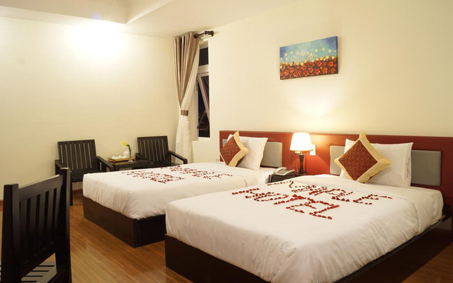 Maple Hotel 