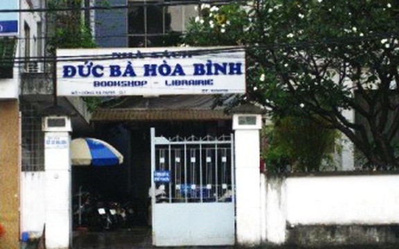 Nhà Sách Đức Bà Hòa Bình - Công Xã Paris